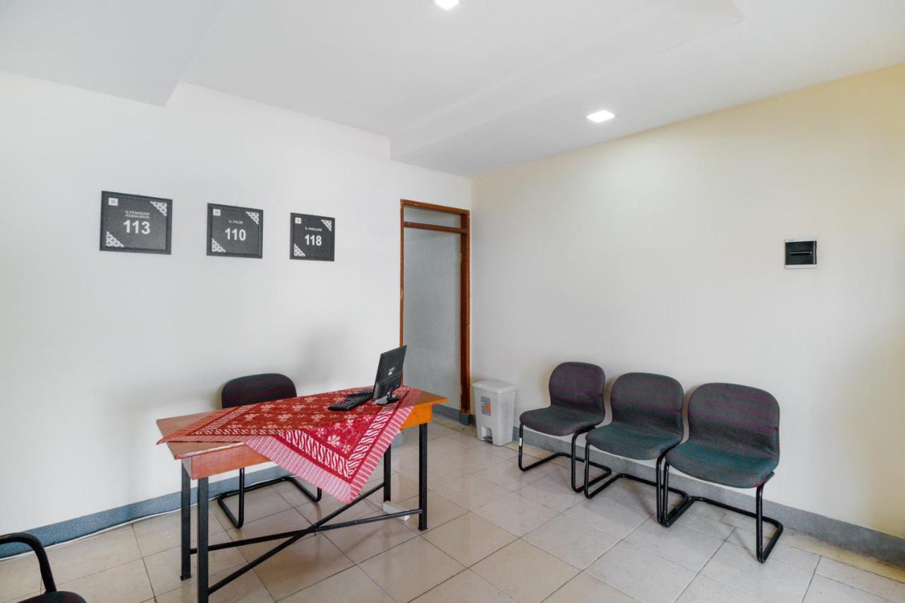 Oyo Life 3149 Guest House Ppli Bandung Exterior photo