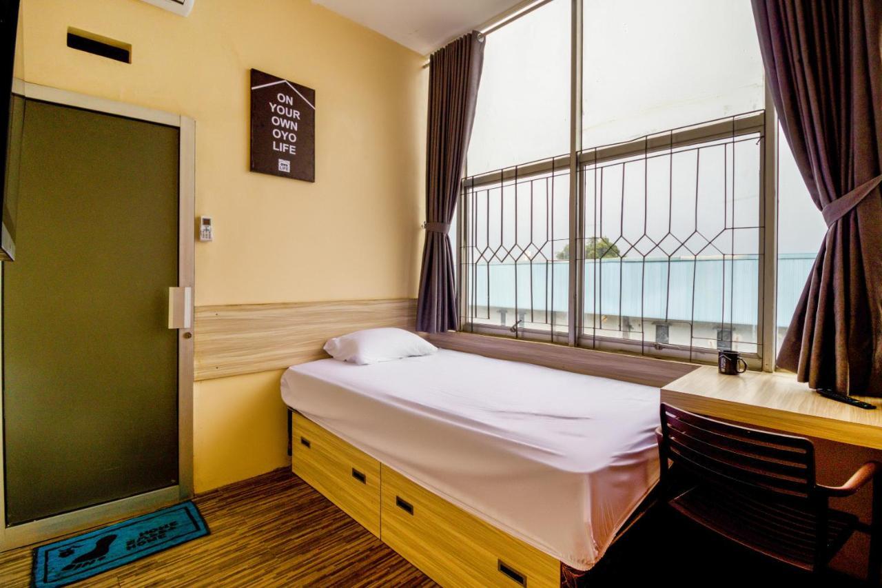 Oyo Life 3149 Guest House Ppli Bandung Exterior photo