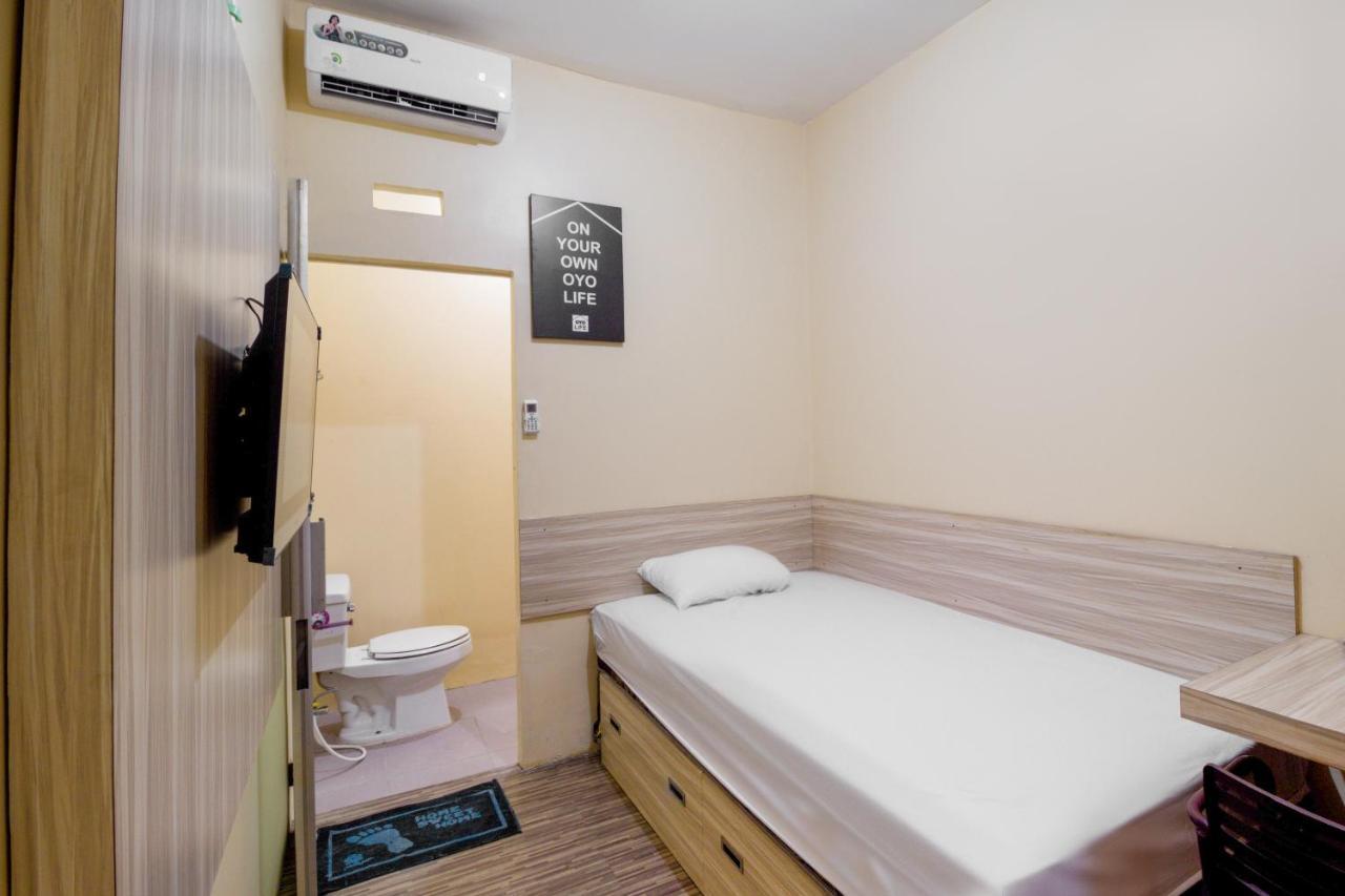 Oyo Life 3149 Guest House Ppli Bandung Exterior photo